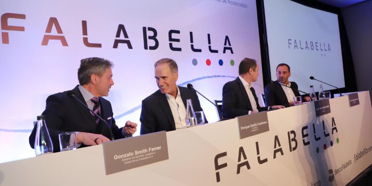 Se avecina una lucha de poder en Falabella tras el fin del pacto de accionistas