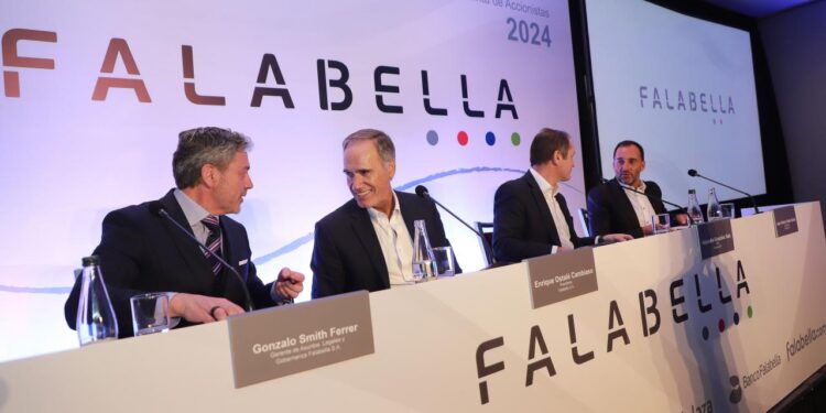 Quiénes salen y quiénes entran: las claves que definirán el próximo directorio de Falabella