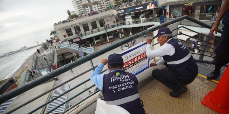 Accep rechaza clausura de centros comerciales por parte de municipalidades