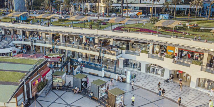 Parque Arauco eleva 24,8% sus ingresos en el segundo trimestre y destaca ventas de Larcomar