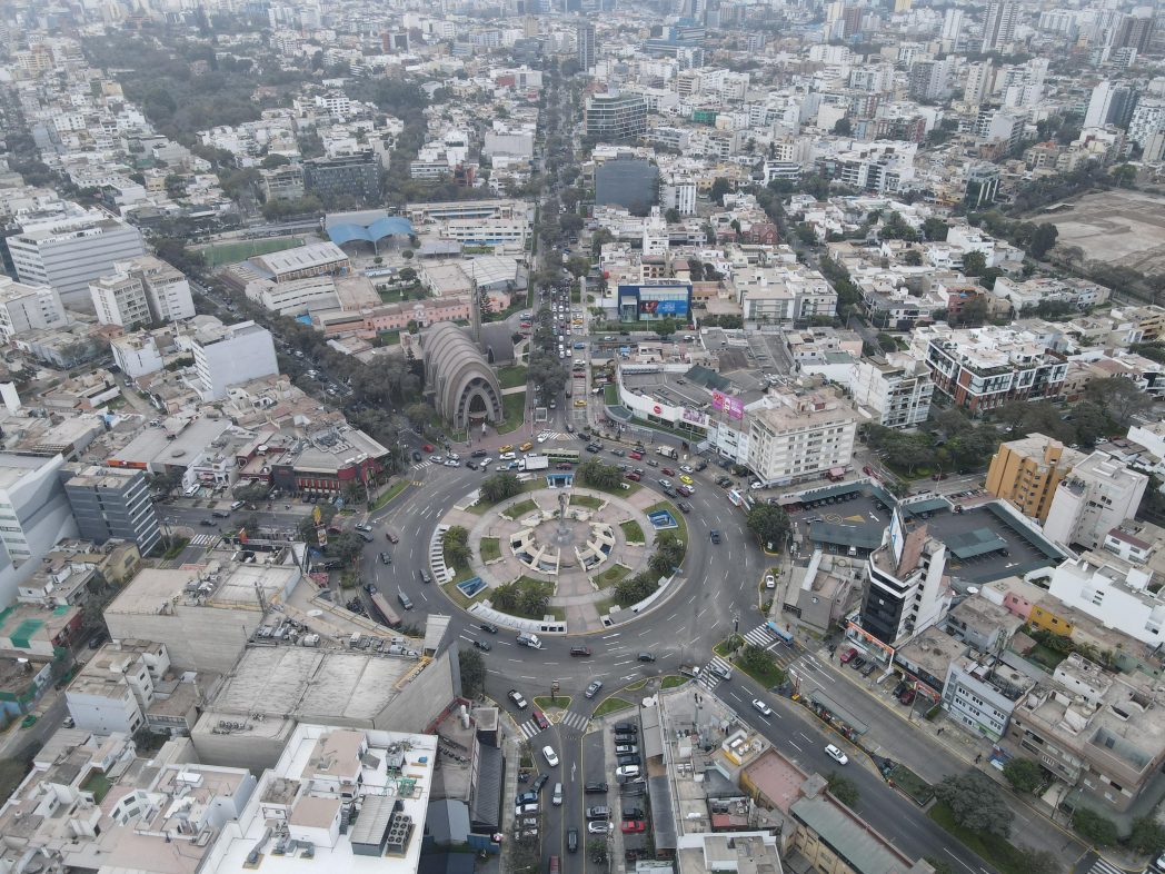 Avenida Santa Cruz potencia su oferta comercial y se prepara a recibir nuevas marcas