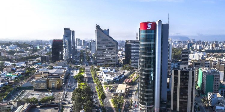 MEF: Inversión privada crecería al menos 3% en 2023 con facultades legislativas