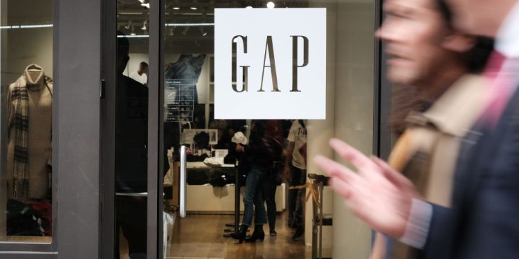 GAP reafirma ajuste interno y despedirá a 1.800 empleados de sus oficinas