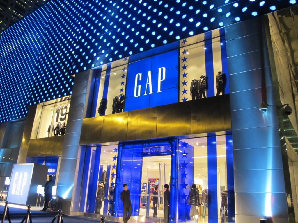 Gap prepara plan para girar hacia la moda fast fashion
