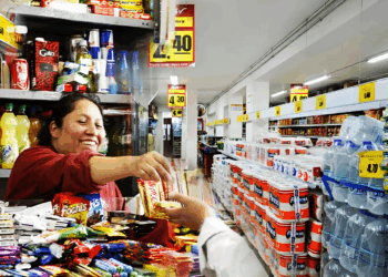 Discounters impactan venta de productos básicos y empiezan a abastecer a algunas bodegas