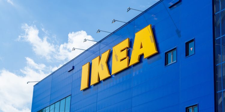 Ikea instala su icónico logo con letras amarillas en su segunda tienda en Chile: ¿Cuándo abre?