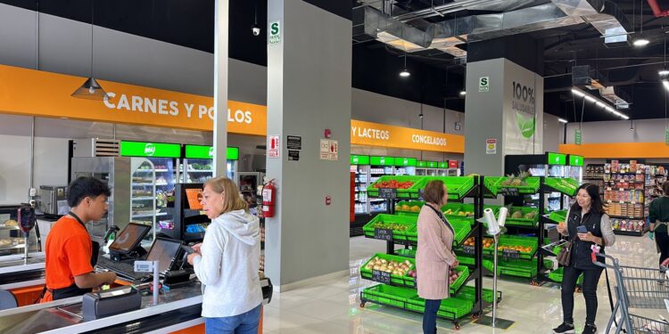 Supermercado express Holi abrirá tres nuevas tiendas y su primer formato de 1.000 m2
