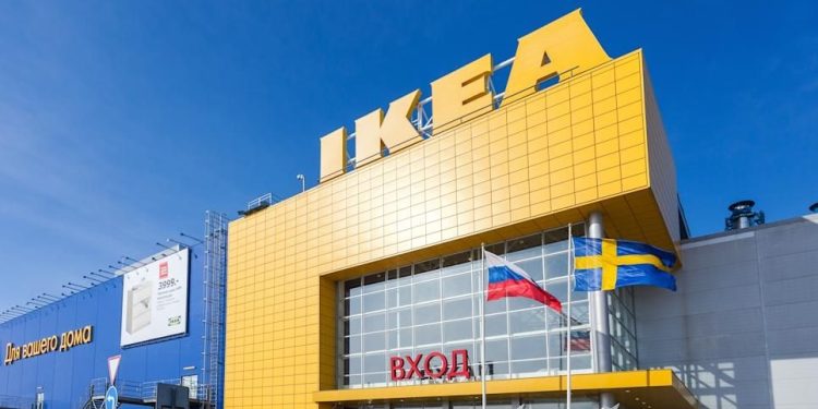 Ikea venderá sus fábricas y reducirá su plantilla de empleados en Rusia