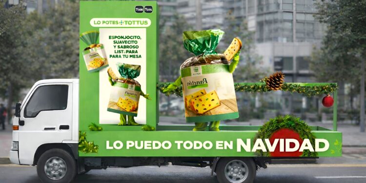 Tottus sorprende en Navidad con una máquina expendedora de panetones que recorre Lima