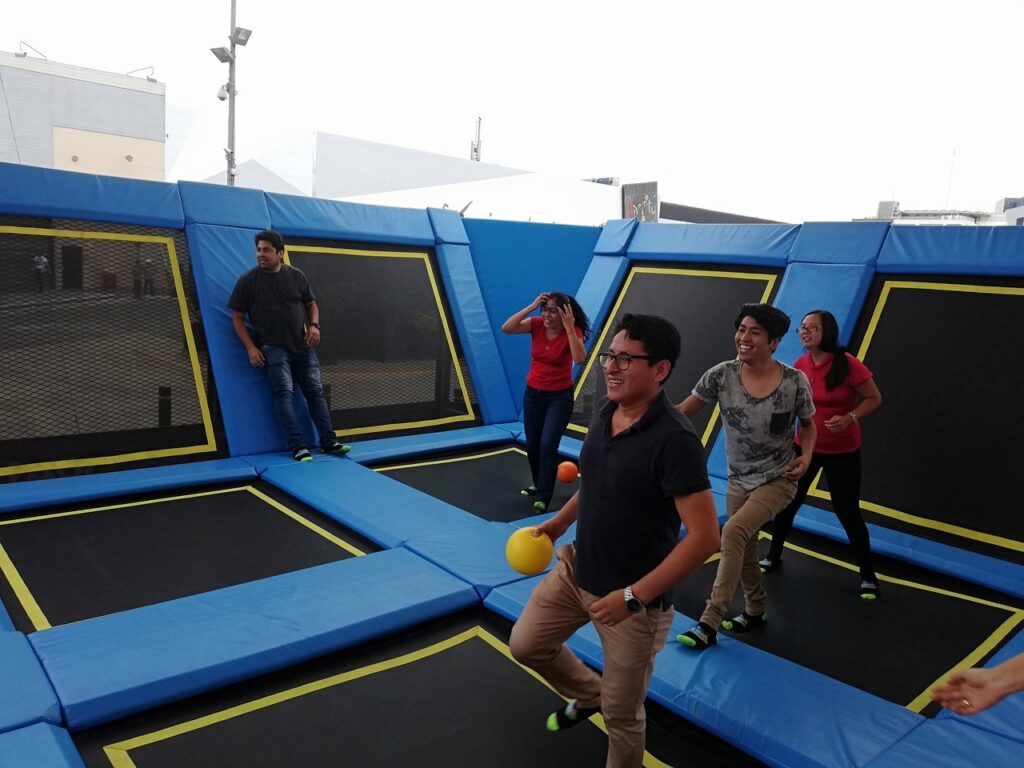 El parque de trampolines para niños, jóvenes y adultos llega al Mall del Sur