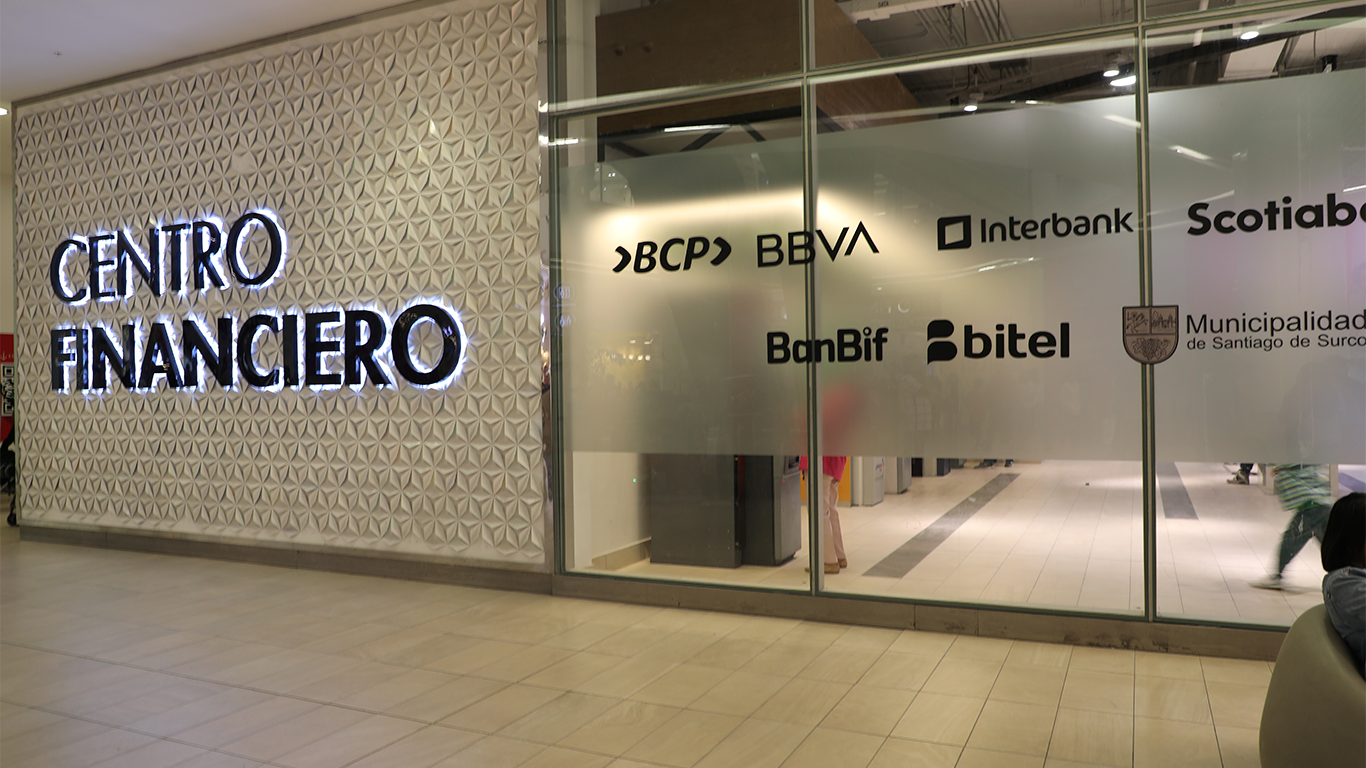 Jockey Plaza inaugura nuevo centro financiero en amplio espacio de 3.500 m2