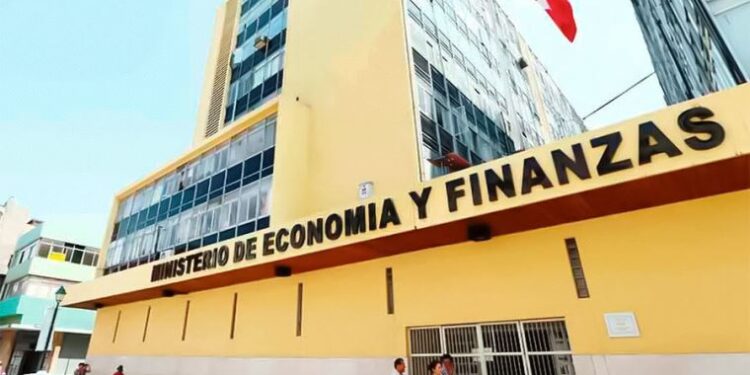 MEF convoca a gremios como socios estratégicos para dinamizar la inversión privada