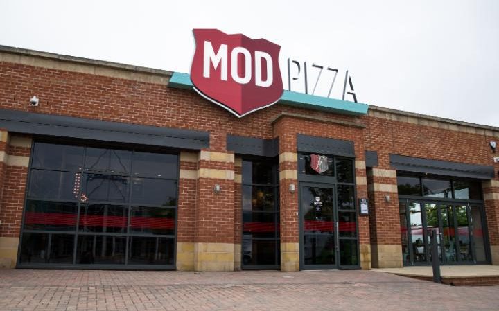 Mod Pizza Reno MOD Pizza hace su debut internacional en Reino Unido