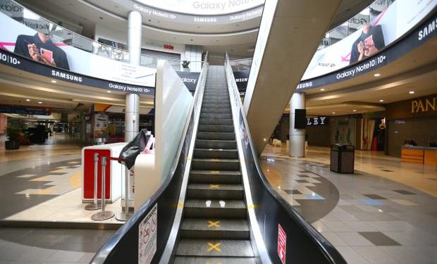 Lima: Comercios están paralizados, pero la economía informal sigue activa