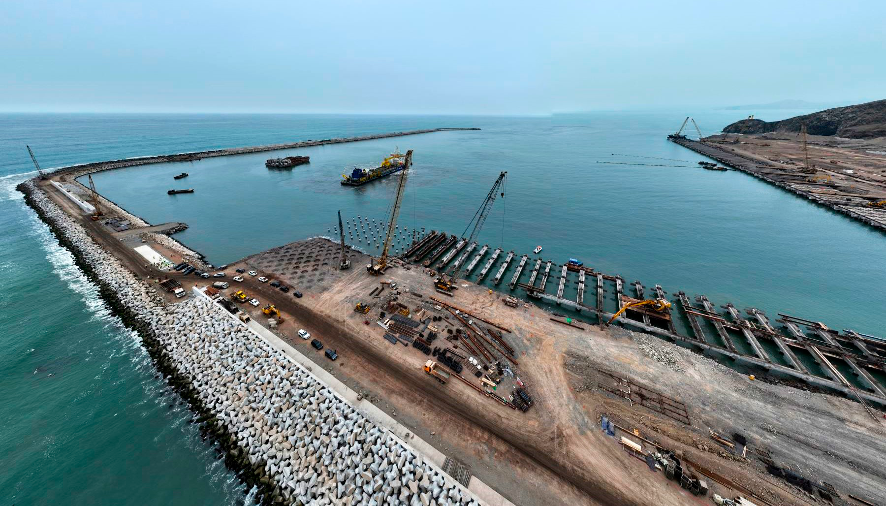 Perú busca evitar arbitraje con china Cosco Shipping por controversia en Megapuerto de Chancay