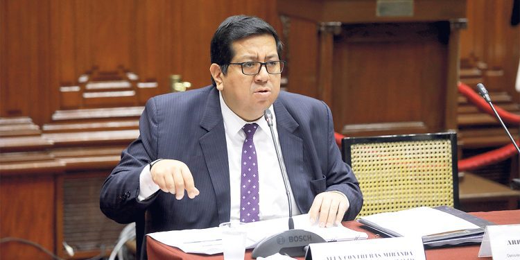 Ministro de Economía sobre retiros de AFP: "De cada S/1.000 que retiras, son S/18.000 cuando te jubiles"