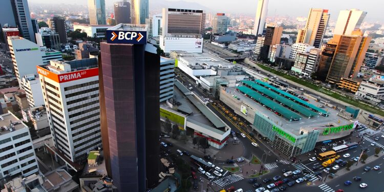 BCP advierte mayor inflación y deterioro de expectativas: ¿subirá la tasa del BCR pronto?