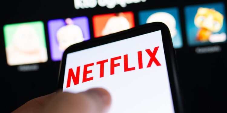 ¿Cuánto subirán las tarifas de Netflix, Spotify y otras plataformas con el IGV? Esto proyecta el MEF
