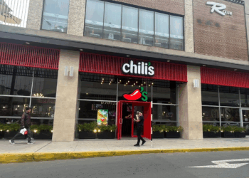 Chili’s inaugura su primer local en una zona clave de Lima Norte: ¿a qué distrito llegó?