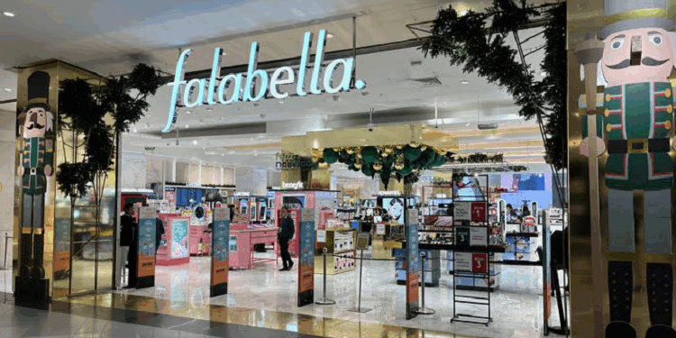 Familia Fürst incrementa su posición en Falabella con compra de acciones por US$ 63 millones