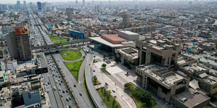 Economía peruana crecería 3% en el segundo semestre de 2024, proyecta BBVA Research