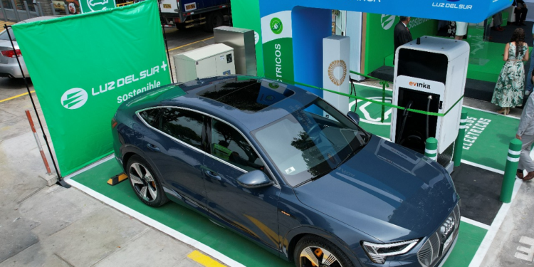 Luz del Sur abrirá cuatro estaciones de carga para vehículos eléctricos en Lima: ¿Dónde se ubicarán?
