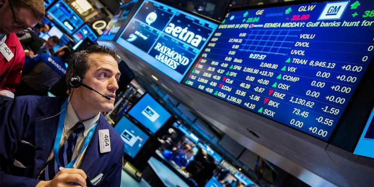 Wall Street se recupera tibiamente ante la amenaza de recesión en Estados Unidos