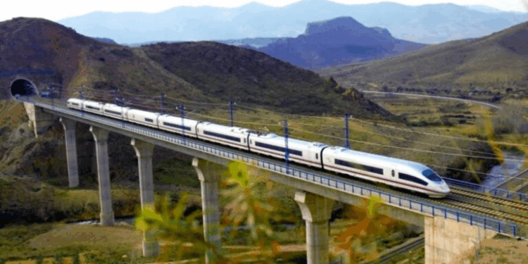 Bolivia pide ser incluida en el Corredor Ferroviario Bioceánico que conectará Brasil y Perú