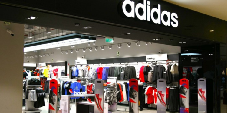 Adidas pierde demanda y dejará de vender en Perú una de sus líneas deportivas: ¿Qué ocurrió?