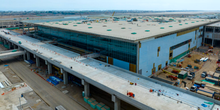 Ositrán: Tarifas aeroportuarias subirán desde el 2027 con nuevo terminal del Jorge Chávez