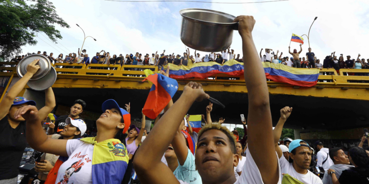 Crisis en Venezuela: Protestas y presión internacional tras la polémica proclamación de Maduro