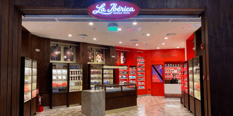 La Ibérica inaugura su primera chocolatería de lujo en Lima y alista nuevas aperturas