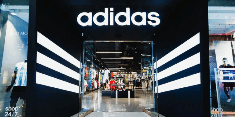Adidas dispara sus ganancias un 56,7% hasta septiembre, pese a los aranceles de EE.UU.