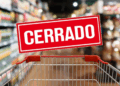 Conocida cadena de supermercados cerrará 16 tiendas: ¿Qué pasará con sus trabajadores?