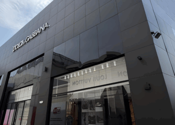 Dolce & Gabbana inauguró su primera tienda en Perú en un concurrido centro comercial