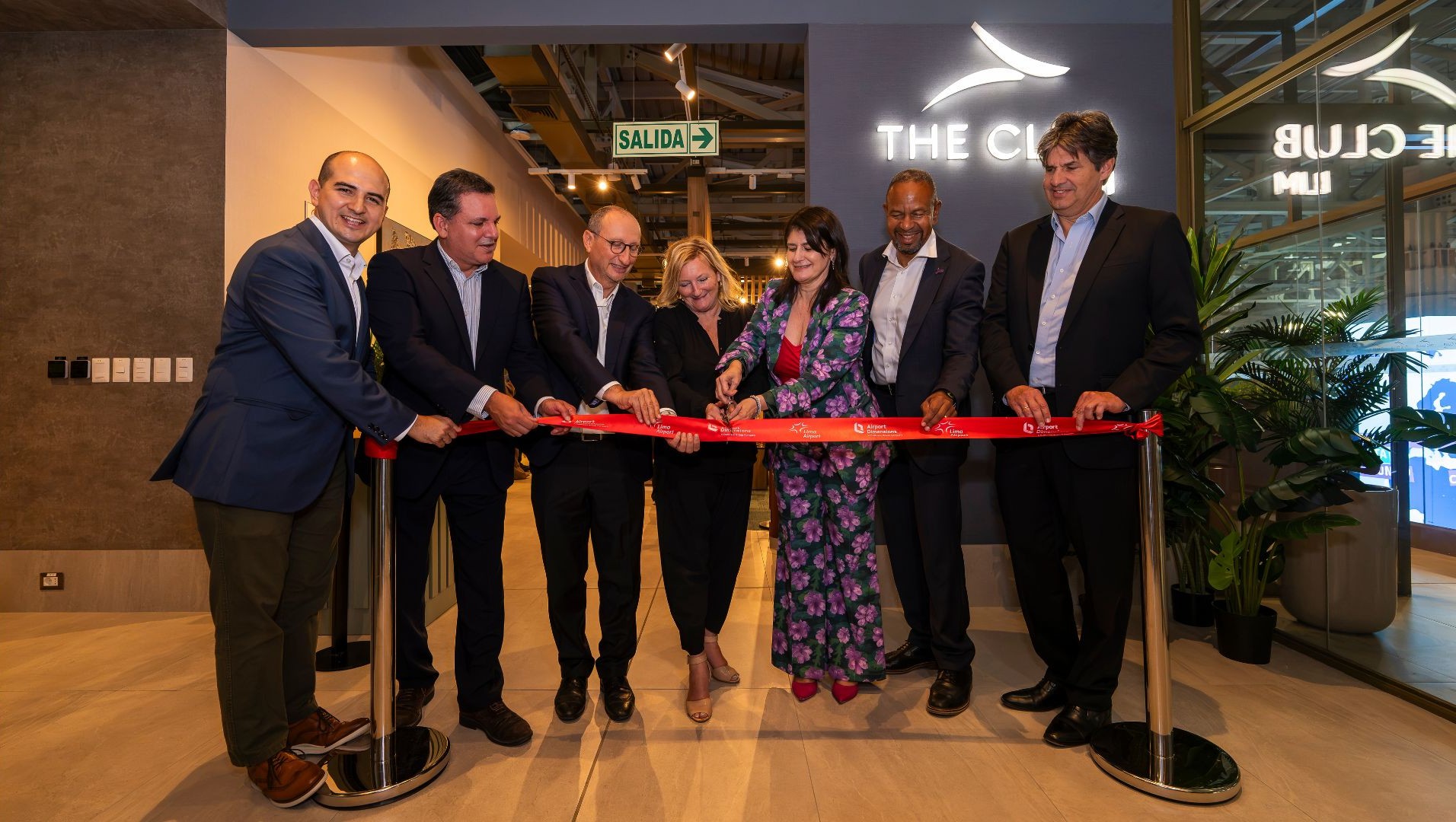 Jorge Chávez inaugura nueva sala VIP para pasajeros de vuelos nacionales.