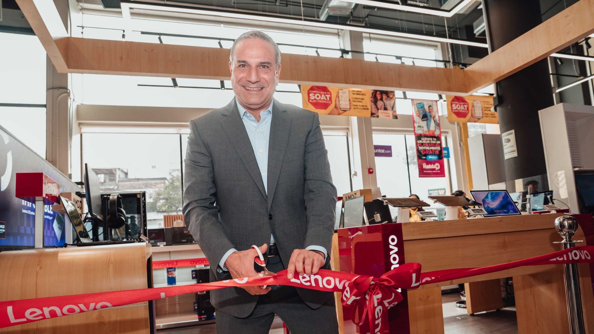 Lenovo inaugura zona exclusiva en tienda La Curacao: ¿qué ofrece y dónde se ubica?