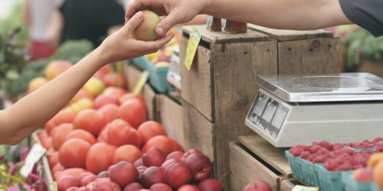 BCR espera que la inflación tenga una tendencia decreciente desde marzo y bajan expectativas a 12 meses