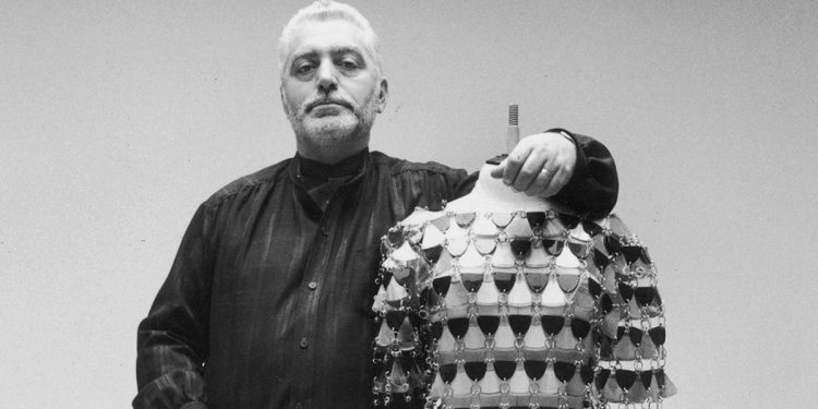 Fallece Paco Rabanne, el icónico diseñador de moda, a los 88 años