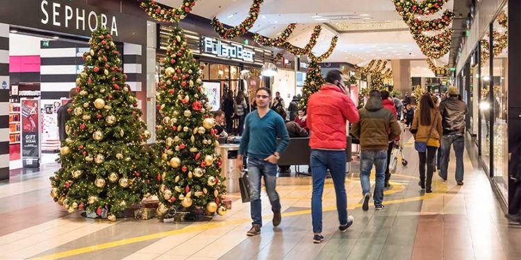 CCL: Precios de productos del sector retail subirán hasta 20% durante la campaña navideña en Perú