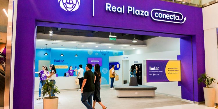 Así es Real Plaza Conecta, el nuevo espacio phygital donde podrás comprar, recoger y probar productos