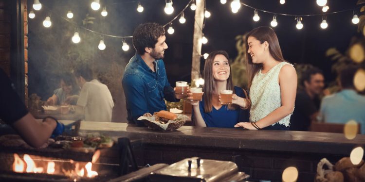 Actividad de restaurantes retrocede en mayo y solo crece 4%: ¿Qué factores influyeron?