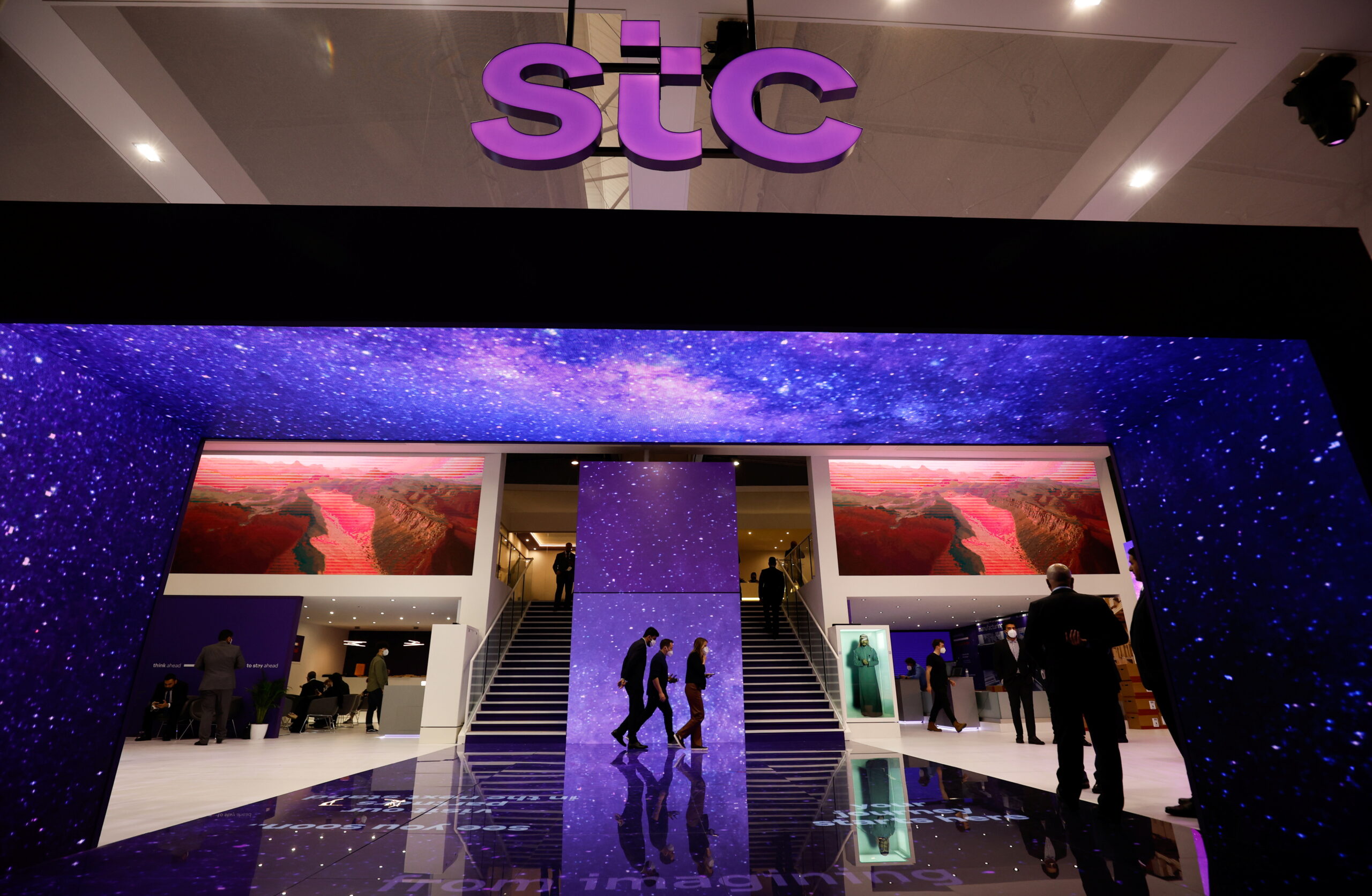 Grupo árabe STC Compra 9,9% De Telefónica Por US$ 2.25O Millones Y Se ...