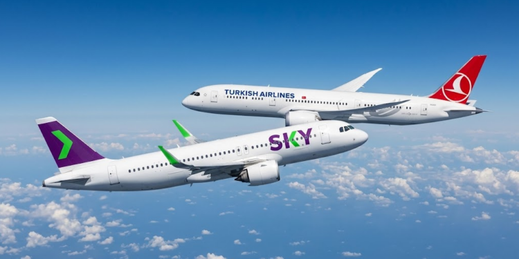 SKY Airline y Turkish Airlines firman acuerdo interlínea para expandir su conexión global