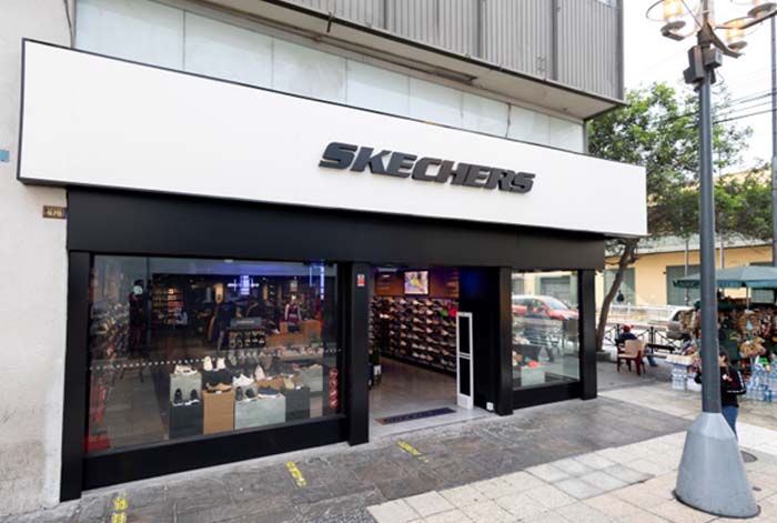 Zapatos skechers 2025 granada direccion