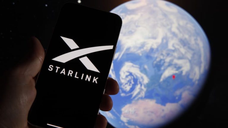 Telefónica se alía con Starlink de Elon Musk para ofrecer internet ...
