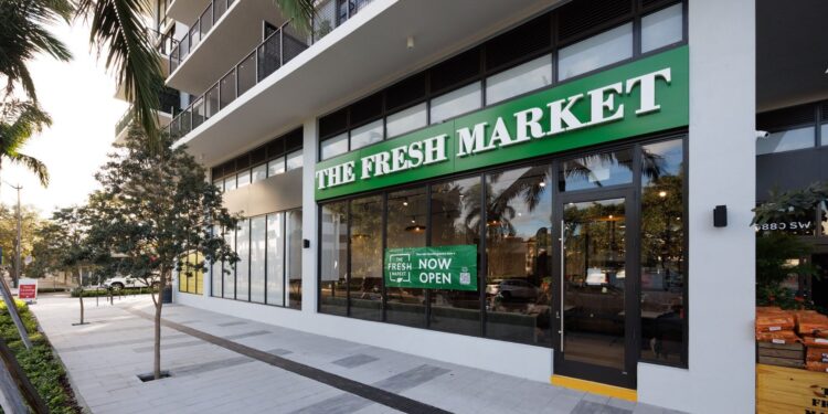 Cencosud continúa su expansión en EE.UU. con la apertura de una tienda The Fresh Market
