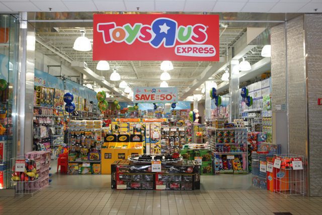 toys-r-us-pop-up-store