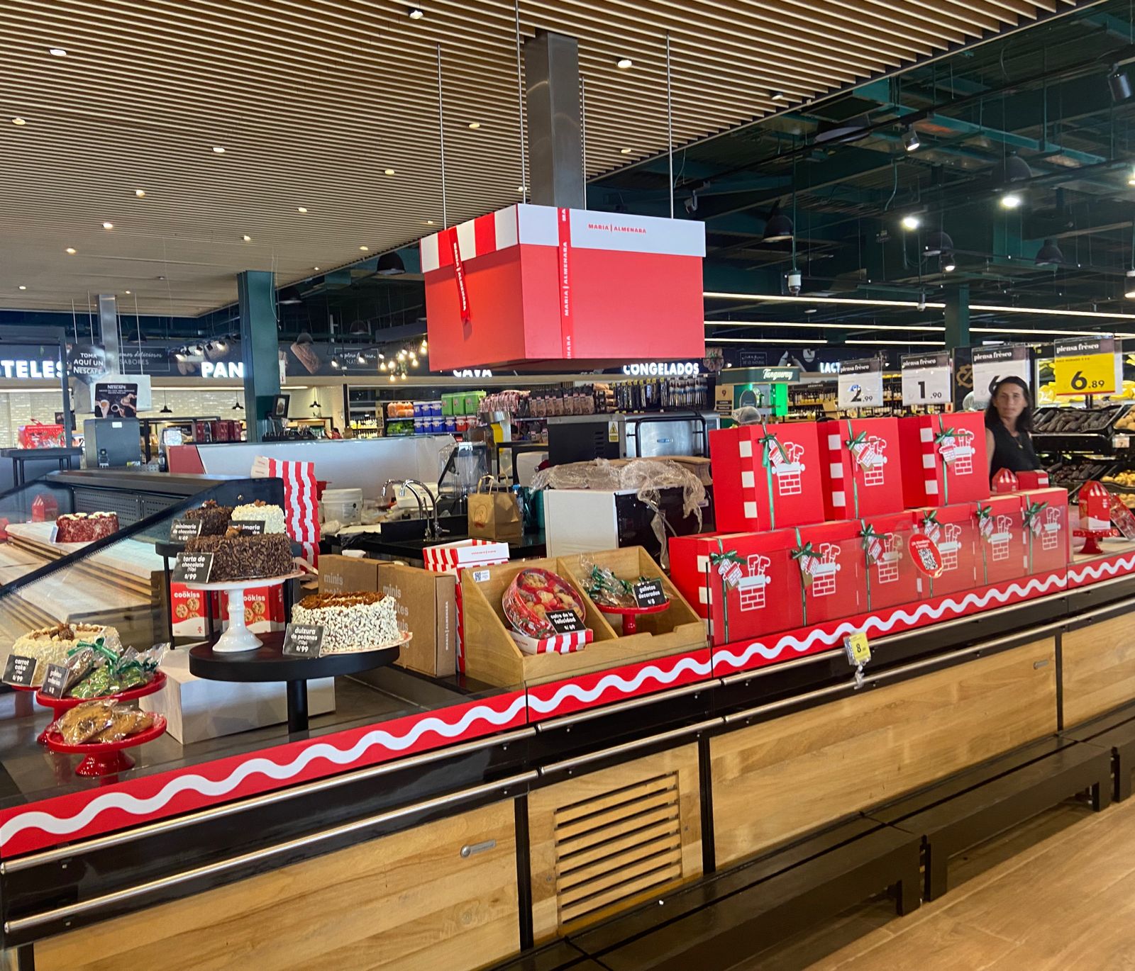Maria Almenara inaugura nuevo formato de tienda dentro de un supermercado