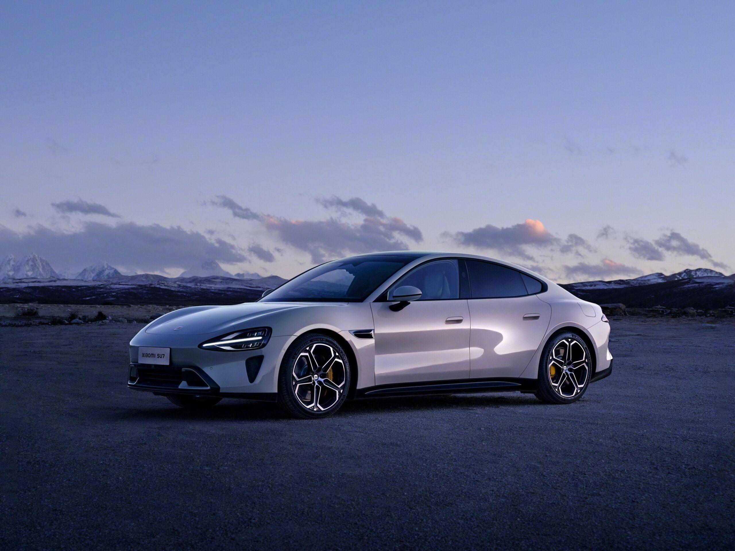 Xiaomi presenta su primer automóvil eléctrico y planea competir contra Tesla y Porsche